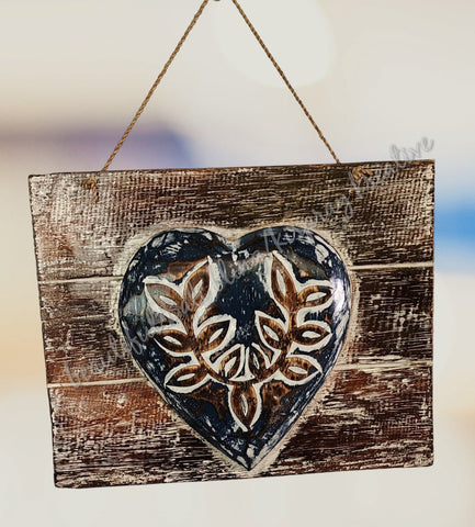 Wood plaque, blue heart approx 20cm x 25cm