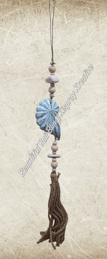 Beachy Hamptons Driftwood Wood dangler shell, green approx 9cm x 55 cm #0044B