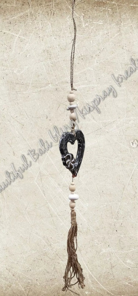 Beachy Hamptons Driftwood Wood dangler black/dark grey/ heart approx 9cm x 55 cm #0078