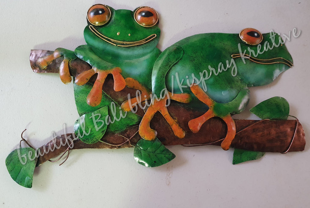 Wall art, frogs approx 45 cm x 25 cm